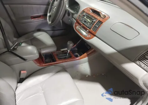 2002 Toyota Camry Xle V6 z USA, uszkodzony, nr VIN 4T1BF30K12U531578